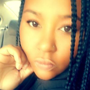 Meet your Posher, Bea